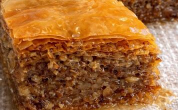 BOSANSKA BAKLAVA – Topi se u ustima: Što duže stoji sve je bolja i bolja… BOSANSKA BAKLAVA – Topi se u ustima: Što duže stoji sve je bolja i bolja…