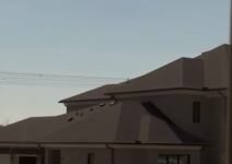 Čuveni miljenik žena prebio komšiju? Svi bruje o zavodniku koji se nalazi u centru skandala, evo kako je sukob eskalirao Čuveni miljenik žena prebio komšiju? Svi bruje o zavodniku koji se nalazi u centru skandala, evo kako je sukob eskalirao