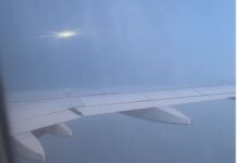 Denis je leteo avionom, kada je primetio blješteću kuglu koja se približava: Jeziv prizor koji je snimio zaledio je sve Denis je leteo avionom, kada je primetio blješteću kuglu koja se približava: Jeziv prizor koji je snimio zaledio je sve