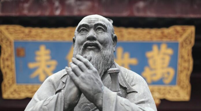 Evo kada nam znanje donosi nesreću: Mudre misli Konfučija koje svakom čoveku mogu učiniti život boljim Evo kada nam znanje donosi nesreću: Mudre misli Konfučija koje svakom čoveku mogu učiniti život boljim