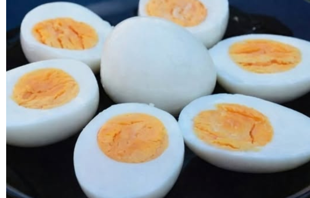 EVO KOLIKO JAJA SMIJETE POJESTI NA DNEVNOM NIVOU: Sve što ste mislili da znate pada u vodu, OVO je prava BROJKA EVO KOLIKO JAJA SMIJETE POJESTI NA DNEVNOM NIVOU: Sve što ste mislili da znate pada u vodu, OVO je prava BROJKA