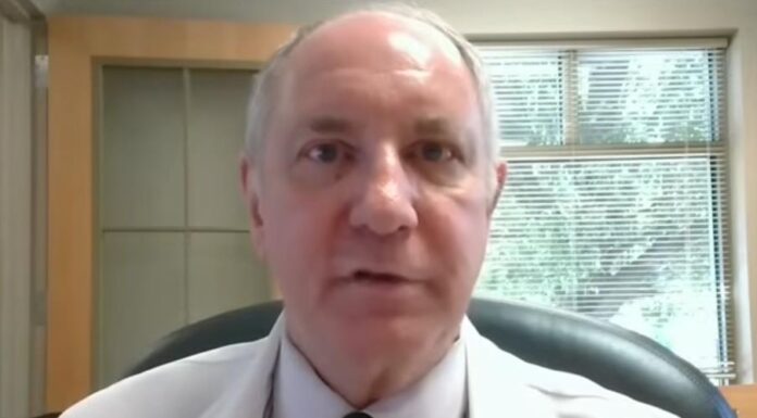 Evo šta se zaista dešava sa nama nakon smrti: Čuveni onkolog proučio je 5.000 slučajeva, a njegov zaključak ostavlja bez teksta Evo šta se zaista dešava sa nama nakon smrti: Čuveni onkolog proučio je 5.000 slučajeva, a njegov zaključak ostavlja bez teksta