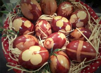 Farbanje jaja lukovinom: Najjednostavnija metoda stara preko 100 godina Farbanje jaja lukovinom: Najjednostavnija metoda stara preko 100 godina