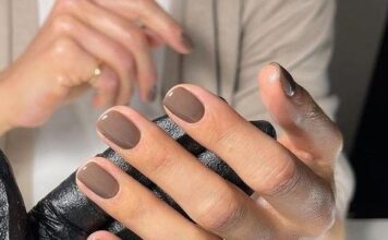 Kašmir nokti – za dame koje vole elegantan i klasičan manikir: Tražen je u salonima, a ruke izgledaju izuzetno uredno Kašmir nokti – za dame koje vole elegantan i klasičan manikir: Tražen je u salonima, a ruke izgledaju izuzetno uredno