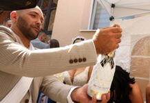 Ko je bio poginuli brat Darka Lazića Dragan imao 80 nastupa godišnje, nije ga zanimala estrada, iza sebe ostavio 2 ćerke Ko je bio poginuli brat Darka Lazića Dragan imao 80 nastupa godišnje, nije ga zanimala estrada, iza sebe ostavio 2 ćerke