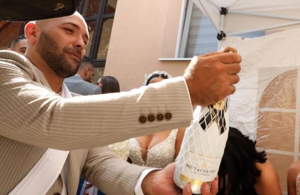 Ko je bio poginuli brat Darka Lazića Dragan imao 80 nastupa godišnje, nije ga zanimala estrada, iza sebe ostavio 2 ćerke Ko je bio poginuli brat Darka Lazića Dragan imao 80 nastupa godišnje, nije ga zanimala estrada, iza sebe ostavio 2 ćerke