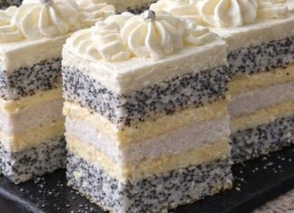 Kremaste mak kocke…Divan kolač, pravila sam ga već dva puta za kratko vreme… Kremaste mak kocke…Divan kolač, pravila sam ga već dva puta za kratko vreme…