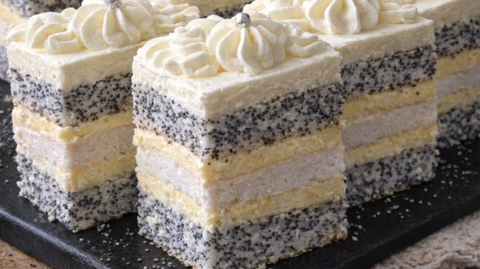 Kremaste mak kocke…Divan kolač, pravila sam ga već dva puta za kratko vreme… Kremaste mak kocke…Divan kolač, pravila sam ga već dva puta za kratko vreme…