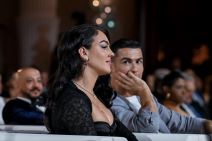 Kristijano Ronaldo se nakon smrti oca zakleo da 1 stvar neće nikada uraditi, i do danas se drži obećanja: Kad je umro, na sahranu mu sin nije došao Kristijano Ronaldo se nakon smrti oca zakleo da 1 stvar neće nikada uraditi, i do danas se drži obećanja: Kad je umro, na sahranu mu sin nije došao