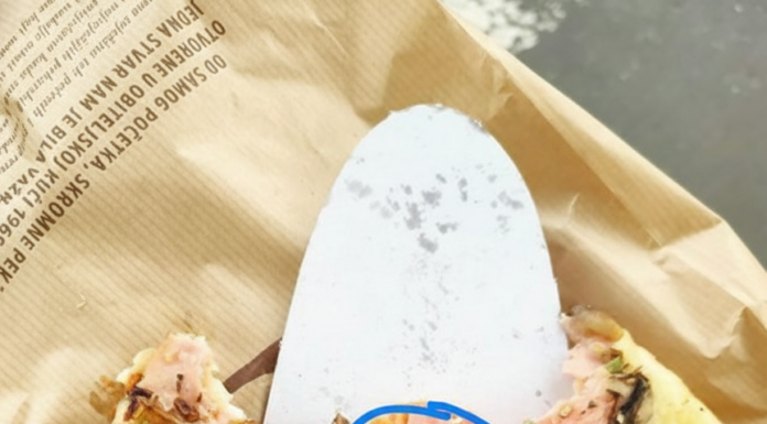 Kupio je pizzu u poznatoj zagrebačkoj pekari, pogledajte što je dobio unutra Kupio je pizzu u poznatoj zagrebačkoj pekari, pogledajte što je dobio unutra
