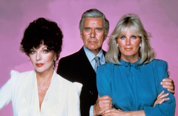 Linda Evans otkrila veliku tajnu kultne “Dinastije”: Svađe Kristl i Aleksis bile su toliko upečatljive da se šuškalo da ni u privatnom životu nisu u dobe Linda Evans otkrila veliku tajnu kultne "Dinastije": Svađe Kristl i Aleksis bile su toliko upečatljive da se šuškalo da ni u privatnom životu nisu u dobe