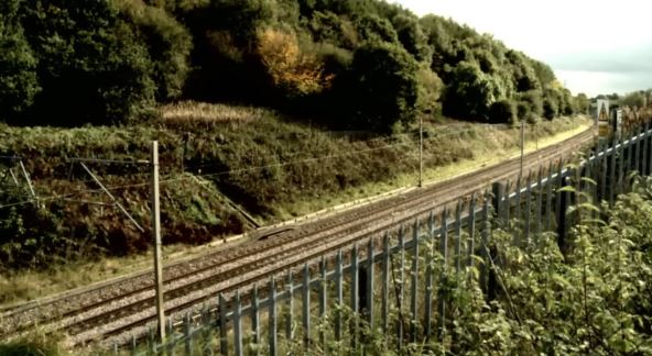 Majka otišla u spavaću sobu da probudi ćerku, ali je zatekla prazan krevet i jezivu poruku: Bila je to sasvim obična noć koja će se pretvoriti u košmar Majka otišla u spavaću sobu da probudi ćerku, ali je zatekla prazan krevet i jezivu poruku: Bila je to sasvim obična noć koja će se pretvoriti u košmar