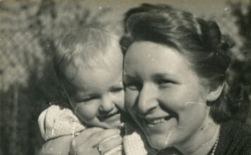 Marija je ’72. rodila bolesnog sina i ostavila ga: 18 godina kasnije našao je majku, a onda je usledio jeziv scenario, stare fotografije otkrile su šok istinu Marija je '72. rodila bolesnog sina i ostavila ga: 18 godina kasnije našao je majku, a onda je usledio jeziv scenario, stare fotografije otkrile su šok istinu