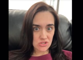 Na sopstvenoj svadbi je pogledala u telefon i shvatila da je muž najgore ponizio: Posle 5 godina spremila mu je osvetu koja se ceo život pamti Na sopstvenoj svadbi je pogledala u telefon i shvatila da je muž najgore ponizio: Posle 5 godina spremila mu je osvetu koja se ceo život pamti