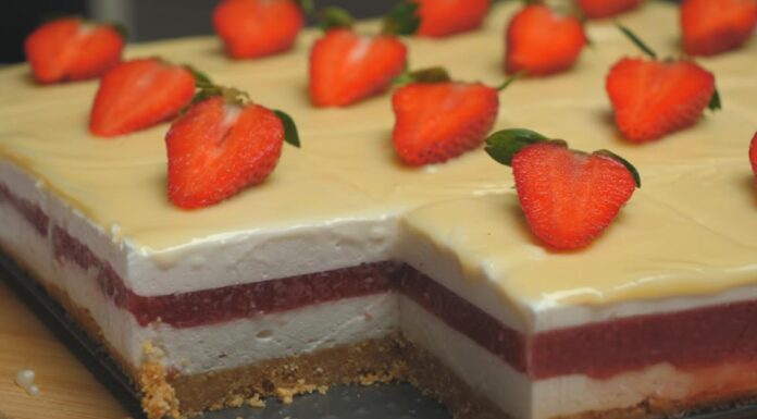 Najkremastiji kolač sa jagodama koji se ne peče: Gotov je za manje od 30 minuta Najkremastiji kolač sa jagodama koji se ne peče: Gotov je za manje od 30 minuta