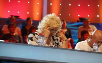 Naša pevačica bila je jedva punoletna kad se udala za čuvenog harmonikaša pa doživela tragediju: Na jeziv način predvideo je svoju smrt Naša pevačica bila je jedva punoletna kad se udala za čuvenog harmonikaša pa doživela tragediju: Na jeziv način predvideo je svoju smrt