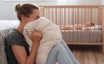 Nesrećan brak više pogađa majke nego očeve: “Njegova hladnoća je pretvara u njenu najgoru verziju” Nesrećan brak više pogađa majke nego očeve: “Njegova hladnoća je pretvara u njenu najgoru verziju”