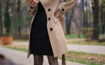 Od paparaco šetnje do istorijske aukcije, jedan Pradin kaput je za minut postao modni trofej Od paparaco šetnje do istorijske aukcije, jedan Pradin kaput je za minut postao modni trofej