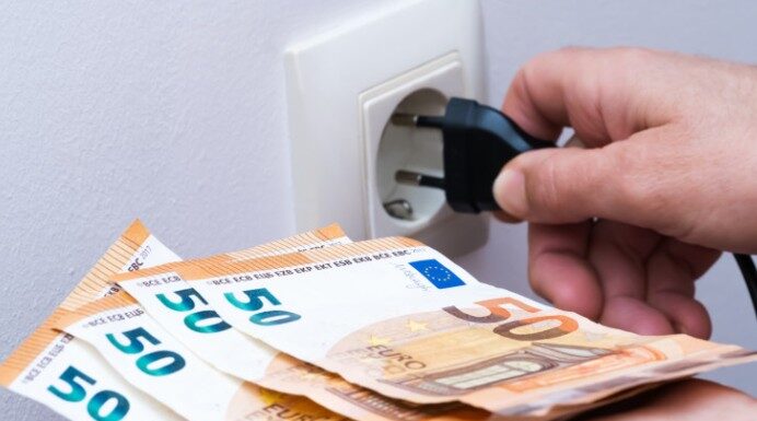 Ovaj aparat vam bukvalno jede struju, a RAČUN JE DRASTIČNO VEĆI: Iznenadićete se kad saznate o čemu je reč Ovaj aparat vam bukvalno jede struju, a RAČUN JE DRASTIČNO VEĆI: Iznenadićete se kad saznate o čemu je reč