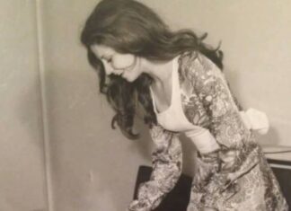 Ovako su žene u Iranu izgledale pre Islamske revolucije: Slike u kupćem kostimu i mini suknjama izazivaju šok i nevericu Ovako su žene u Iranu izgledale pre Islamske revolucije: Slike u kupćem kostimu i mini suknjama izazivaju šok i nevericu