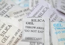 OVE PAKETIĆE SVI BACAMO NAKON KUPOVINE PATIKA, A ZAPRAVO SU IZUZETNO KORISNI: Znate li čemu služe? OVE PAKETIĆE SVI BACAMO NAKON KUPOVINE PATIKA, A ZAPRAVO SU IZUZETNO KORISNI: Znate li čemu služe?