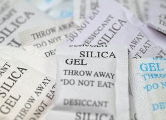 OVE PAKETIĆE SVI BACAMO NAKON KUPOVINE PATIKA, A ZAPRAVO SU IZUZETNO KORISNI: Znate li čemu služe? OVE PAKETIĆE SVI BACAMO NAKON KUPOVINE PATIKA, A ZAPRAVO SU IZUZETNO KORISNI: Znate li čemu služe?