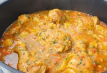 Pileći paprikaš po najstarijem receptu: Jedan sastojak daje mu poseban ukus Pileći paprikaš po najstarijem receptu: Jedan sastojak daje mu poseban ukus