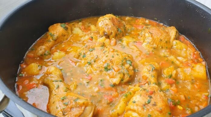 Pileći paprikaš po najstarijem receptu: Jedan sastojak daje mu poseban ukus Pileći paprikaš po najstarijem receptu: Jedan sastojak daje mu poseban ukus