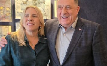 Pod hidžabom na izbor za Miss: “Kako ti misliš da predstavljaš njemačku ženu?” Pod hidžabom na izbor za Miss: “Kako ti misliš da predstavljaš njemačku ženu?”