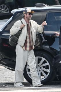 Popustio botoks Bred Pita: Paparaco forografije pokazale kako zaista izgleda lice slavnog glumca u 62. godini dok uživa u Grčkoj Popustio botoks Bred Pita: Paparaco forografije pokazale kako zaista izgleda lice slavnog glumca u 62. godini dok uživa u Grčkoj