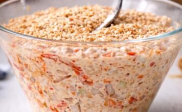 POSNA SALATA sa kikirikijem i pečenom paprikom – bez majoneza – Posna urnebes salata POSNA SALATA sa kikirikijem i pečenom paprikom – bez majoneza – Posna urnebes salata