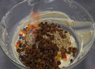 Ruska salata torta: Najbolji domaći recept za neodoljivo kremastu poslasticu koja predivno izgleda i na oko Ruska salata torta: Najbolji domaći recept za neodoljivo kremastu poslasticu koja predivno izgleda i na oko