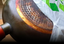 Samo stavite staru, prljavu tavu u plastičnu vrećicu: Zagoreli ostaci će se otopiti u trenu! Samo stavite staru, prljavu tavu u plastičnu vrećicu: Zagoreli ostaci će se otopiti u trenu!