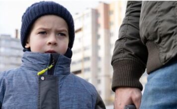 Saša je sa 11 godina nestao na putu do treninga: 22 godine kasnije majka je pronašla opremu i poruku “Mama, ako nađeš ovo znaj…” Saša je sa 11 godina nestao na putu do treninga: 22 godine kasnije majka je pronašla opremu i poruku "Mama, ako nađeš ovo znaj..."