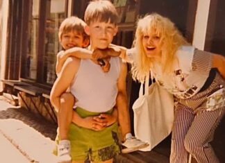 Sin Hanke Paldum već 10 godina puni stranice crne hronike: Drogiran pregazio 3 žene, devojka ga optužila za silovanje, a majka ga ovim rečima branila Sin Hanke Paldum već 10 godina puni stranice crne hronike: Drogiran pregazio 3 žene, devojka ga optužila za silovanje, a majka ga ovim rečima branila