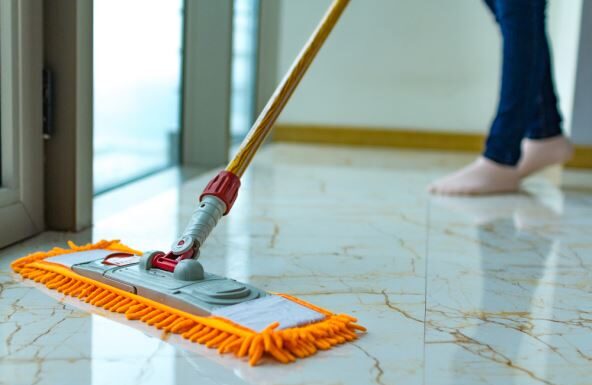 Sipajte 1 kap ove tečnosti u vodu i prečistite celu kuću: Prašina se neće danima pojaviti, a sve će sijati Sipajte 1 kap ove tečnosti u vodu i prečistite celu kuću: Prašina se neće danima pojaviti, a sve će sijati