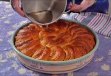 Slatka posna pogača sa orasima Slatka posna pogača sa orasima