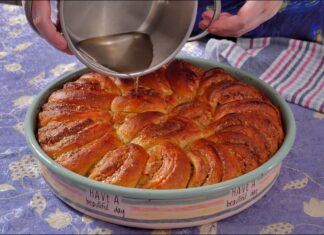 Slatka posna pogača sa orasima Slatka posna pogača sa orasima