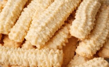 Starinski keksići na mašini za meso: Naprave se lako, a pojedu odmah Starinski keksići na mašini za meso: Naprave se lako, a pojedu odmah