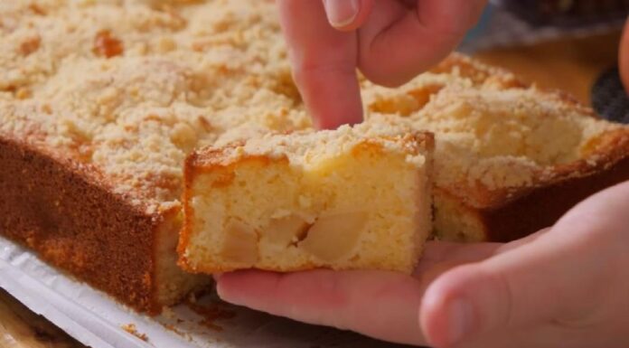 Starinski mađarski kolač “smućkaj, pa prospi” s jabukama: Neodoljivo je vazdušast i topi se u ustima, lako se pravi po merama na čašu Starinski mađarski kolač "smućkaj, pa prospi" s jabukama: Neodoljivo je vazdušast i topi se u ustima, lako se pravi po merama na čašu