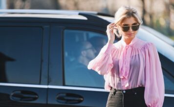 Svaka žena od stila treba da zna za ovu kombinaciju koja pravi savršenu figuru: Prolećni hit Svaka žena od stila treba da zna za ovu kombinaciju koja pravi savršenu figuru: Prolećni hit