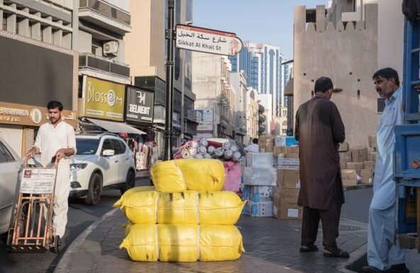 Svetlana se udala za moćnog Arapina ne sluteći šta će je snaći kad se preseli kod njegovih: Kad je stigla kod svekrve u Dubai, doživela nezamislivu stvar Svetlana se udala za moćnog Arapina ne sluteći šta će je snaći kad se preseli kod njegovih: Kad je stigla kod svekrve u Dubai, doživela nezamislivu stvar
