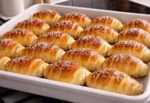 Svi poludjeli za ovim kiflicama – poseban trik i spremne za samo 10 minuta! Svi poludjeli za ovim kiflicama – poseban trik i spremne za samo 10 minuta!