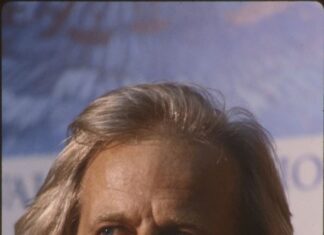 Svi smo obožavali ovog glumca iz Sopota, a on ćerki od 5. godine tajno radio nesnosne stvari: Kad je ona progovorila, majka se skamenila, svet ga zamrzeo Svi smo obožavali ovog glumca iz Sopota, a on ćerki od 5. godine tajno radio nesnosne stvari: Kad je ona progovorila, majka se skamenila, svet ga zamrzeo