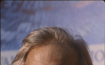 Svi smo obožavali ovog glumca iz Sopota, a on ćerki od 5. godine tajno radio nesnosne stvari: Kad je ona progovorila, majka se skamenila, svet ga zamrzeo Svi smo obožavali ovog glumca iz Sopota, a on ćerki od 5. godine tajno radio nesnosne stvari: Kad je ona progovorila, majka se skamenila, svet ga zamrzeo