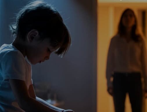 Toksične majke imaju 7 osobina: Broj 4 najviše razara dijete za čitav život, a da toga nije ni svjesna Toksične majke imaju 7 osobina: Broj 4 najviše razara dijete za čitav život, a da toga nije ni svjesna