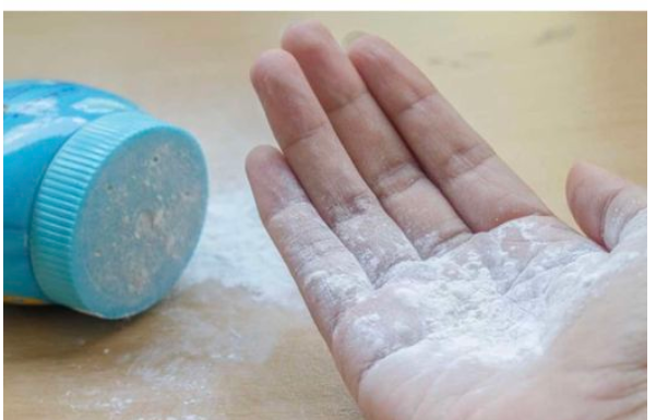 TREBALI SMO OVO RANIJE ZNATI: Puder za bebe ima MOĆI za koje niste MOGLI ni sanjati JEFTINO, A ČUDESNO! TREBALI SMO OVO RANIJE ZNATI: Puder za bebe ima MOĆI za koje niste MOGLI ni sanjati JEFTINO, A ČUDESNO!