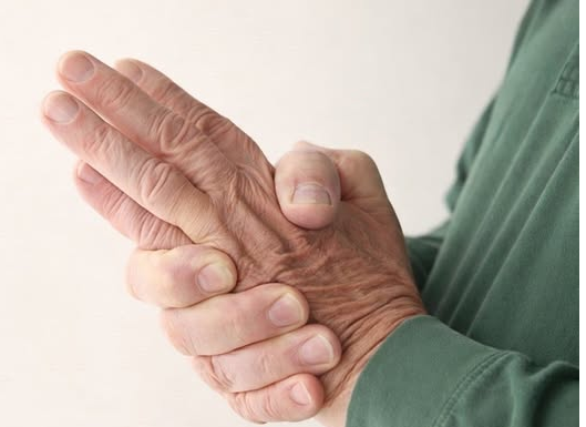 Trnjenje ruku i prstiju: Evo zašto se to javlja i kako se liječi Trnjenje ruku i prstiju: Evo zašto se to javlja i kako se liječi