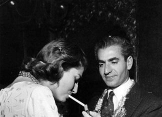 Vladaru Irana prvi brak bio ugovoren, drugu ženu ostavio jer nije mogla da rodi: Ostao je sa onom koja je prihvatila njegova prljava pravila igre Vladaru Irana prvi brak bio ugovoren, drugu ženu ostavio jer nije mogla da rodi: Ostao je sa onom koja je prihvatila njegova prljava pravila igre