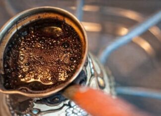 Voda za kafu ne smije 2 puta da proključa, ni slučajno – a evo zašto: Postoji jako dobar razlog, ne igrajte se Voda za kafu ne smije 2 puta da proključa, ni slučajno – a evo zašto: Postoji jako dobar razlog, ne igrajte se